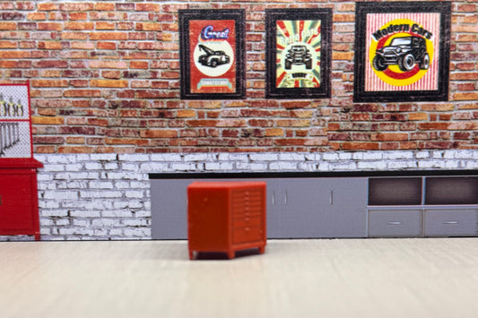1:64 Red Tool chest diorama